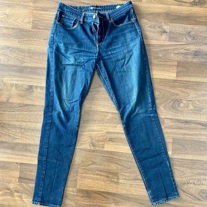 Levi's High Rise Skinny Dark Wash Jeans size 29